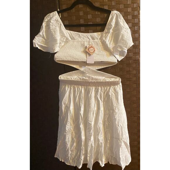 Short Flutter Sleeve Cut Out Dress- Size XS - Picture 5 of 5